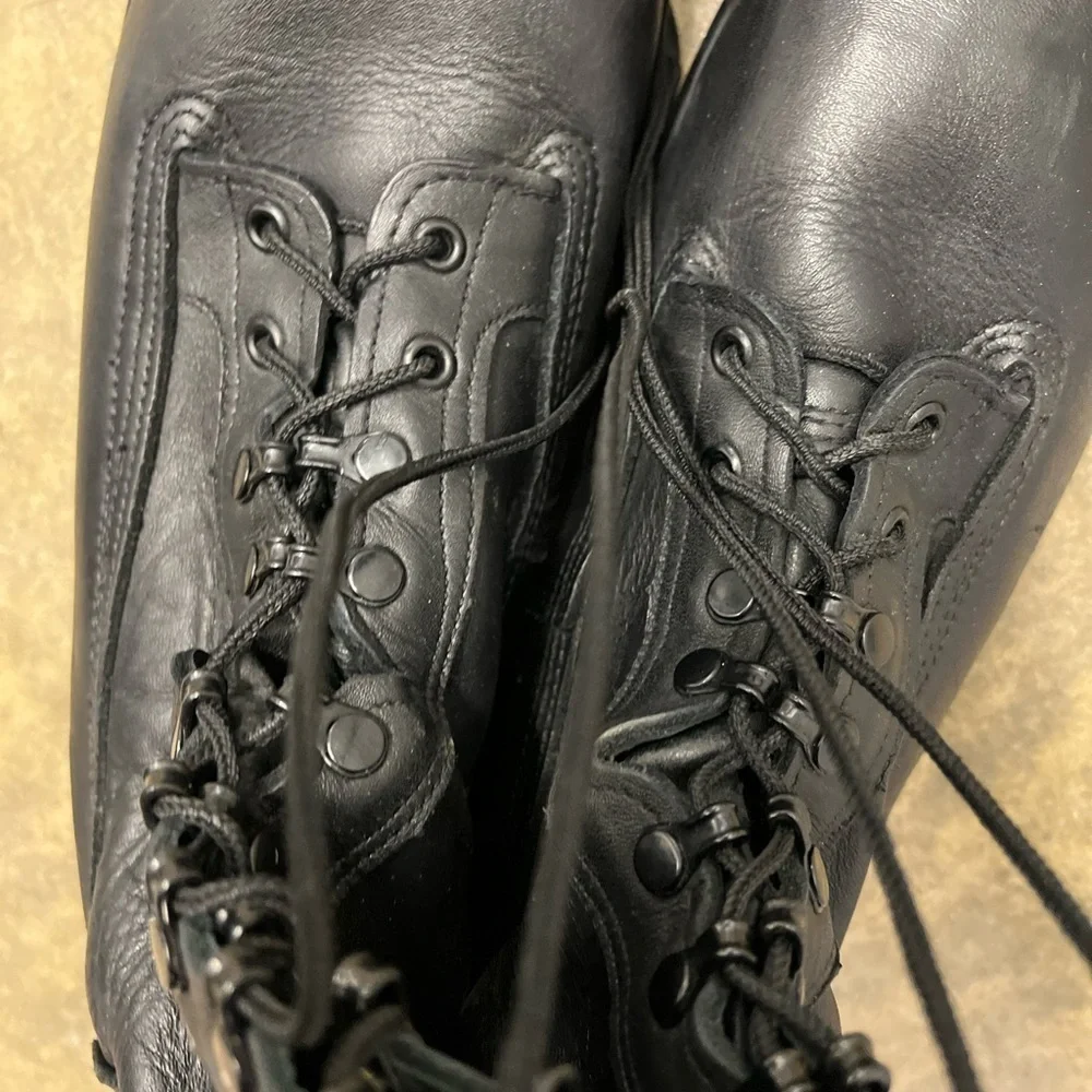 Belleville Boots Mens 10.5 W black Steel Toe Tactical boots
